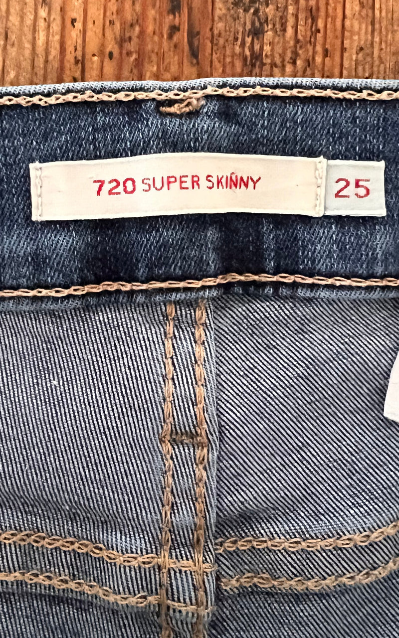 Levis Super Skinny Pants