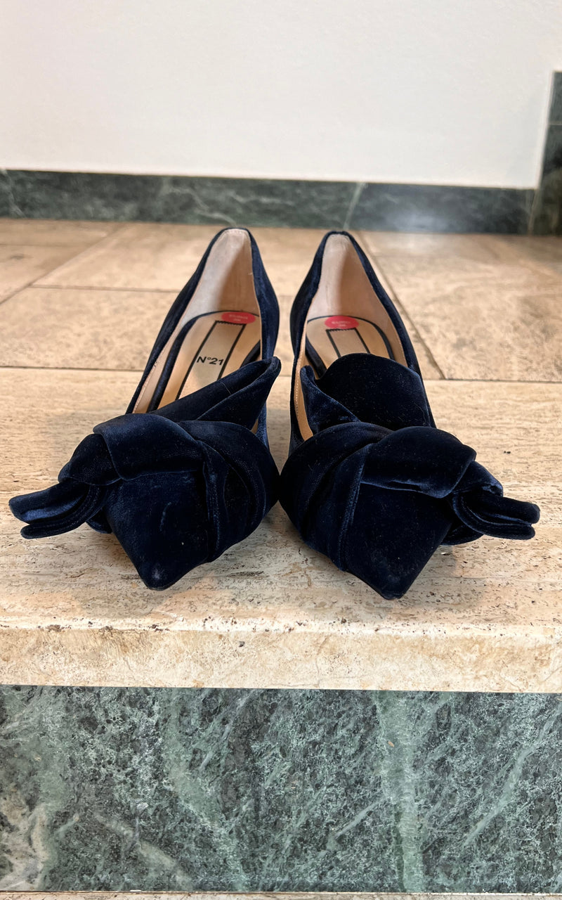 No.21 Velvet Bow Mules 38