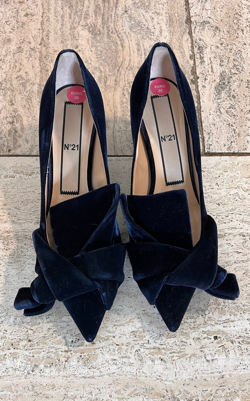 No.21 Velvet Bow Mules 38